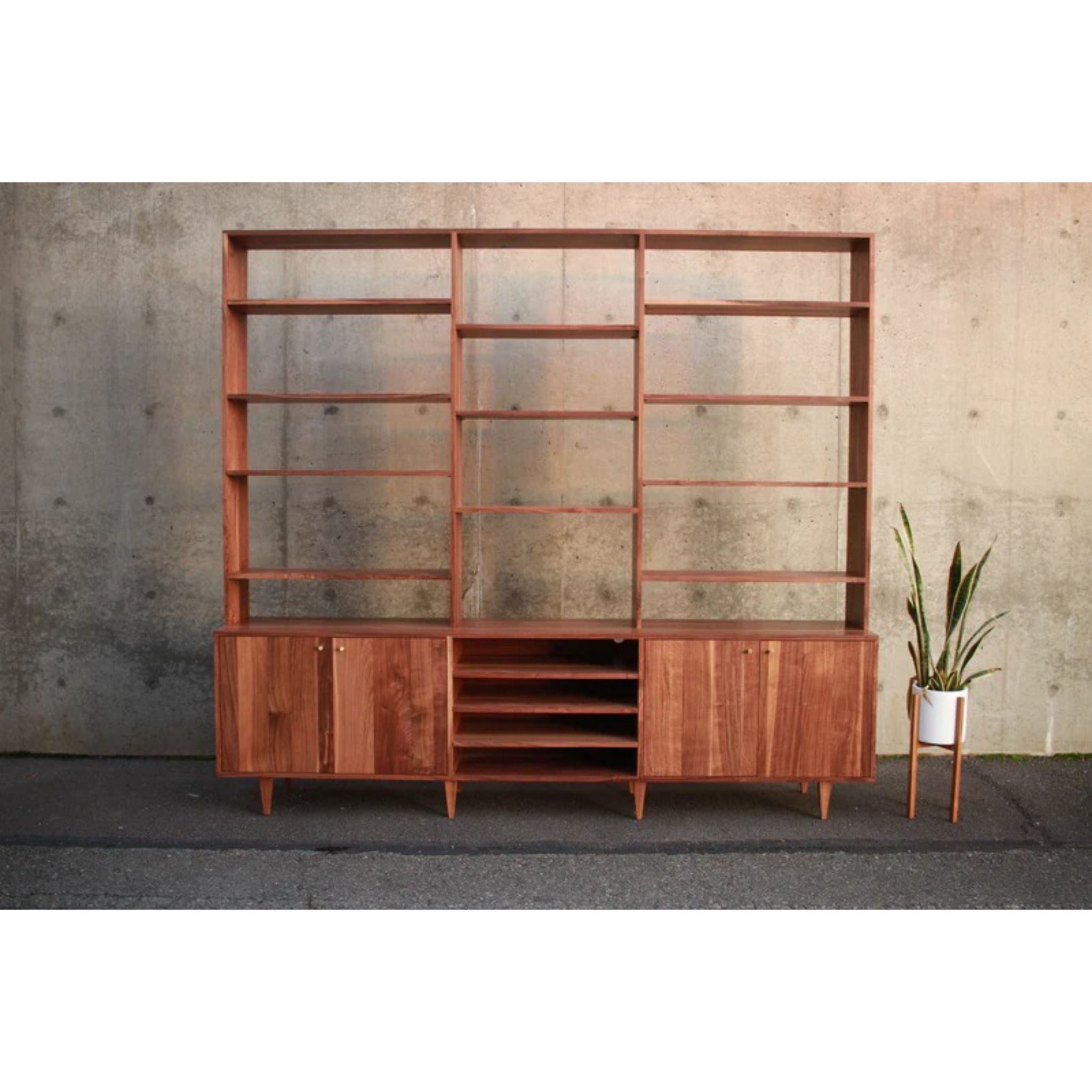 Gilles Hutch HU08 Front View by Tomfoolery Wood Co