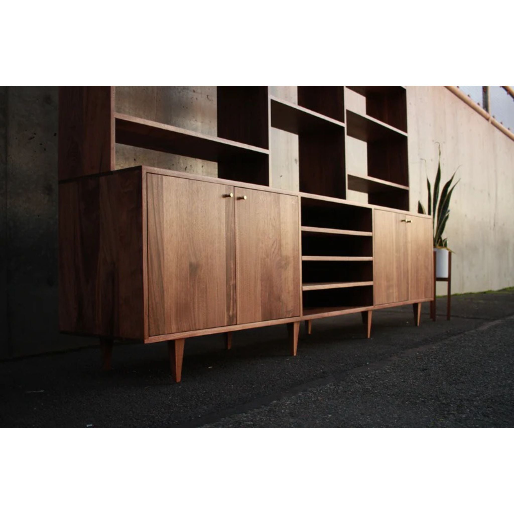 Gilles Hutch HU08 Side View by Tomfoolery Wood Co