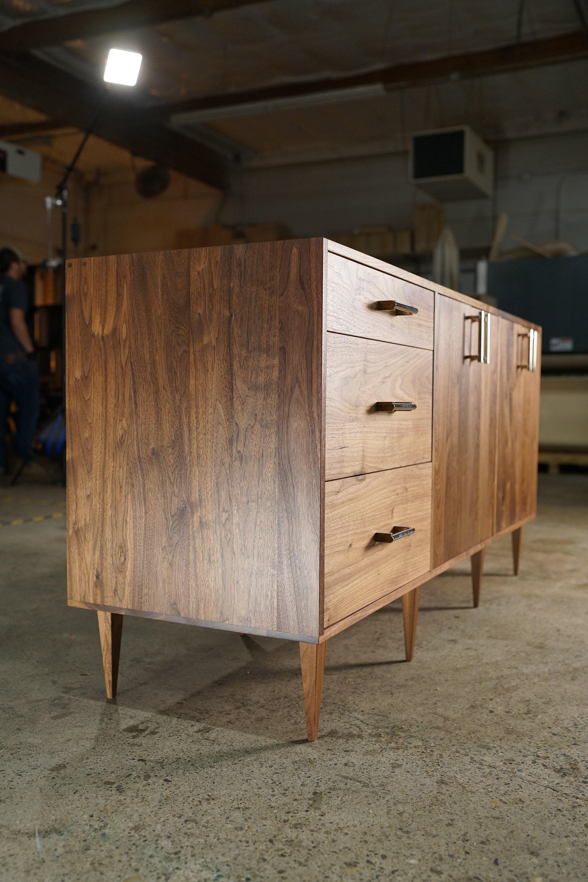 Ellis Vanity