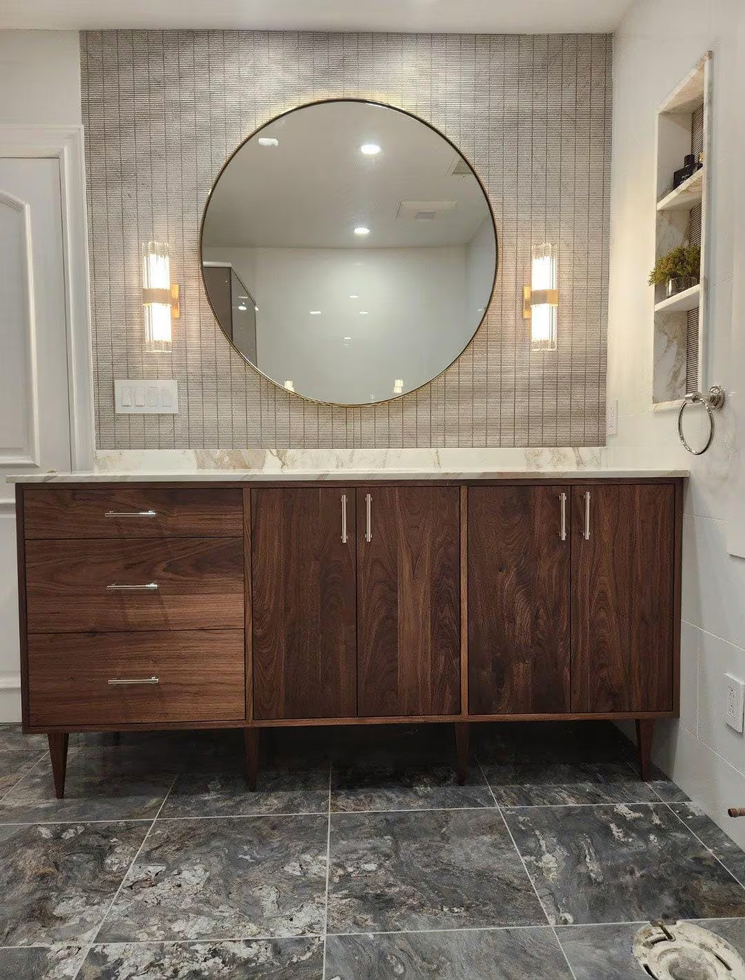 Ellis Vanity